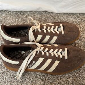 Adidas suede Brown and Cream Spezial sneaker. Women’s size 8